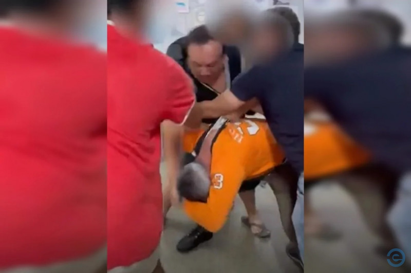 Pai de aluna espanca professor em escola por causa de celular