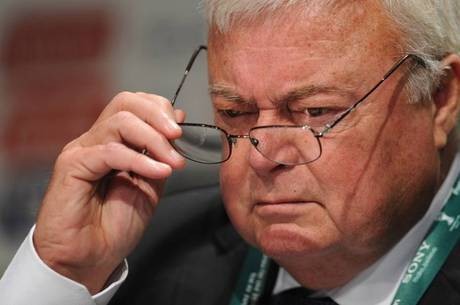 Comitê de Ética investiga Teixeira, Beckenbauer e outros nove cartolas