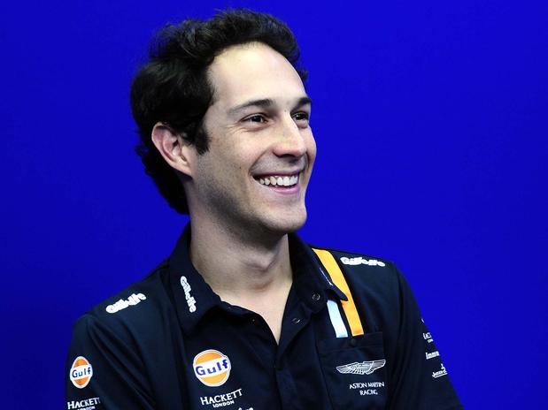 B. Senna descarta correr em ovais: