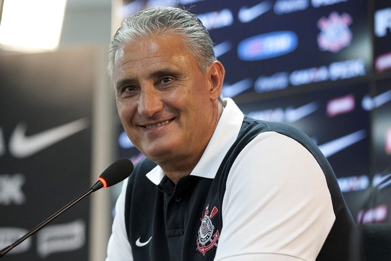Tite exalta alma do novo Palmeiras e iguala favoritismo por tradição