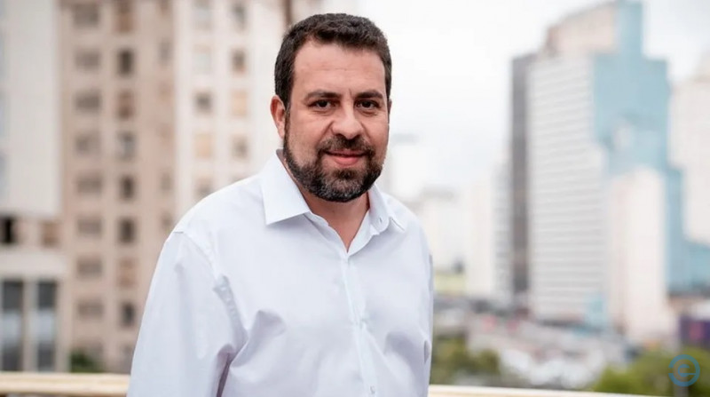 Lula confirma Boulos ministro da Secretaria-Geral da Presidência mirando reanimar base social