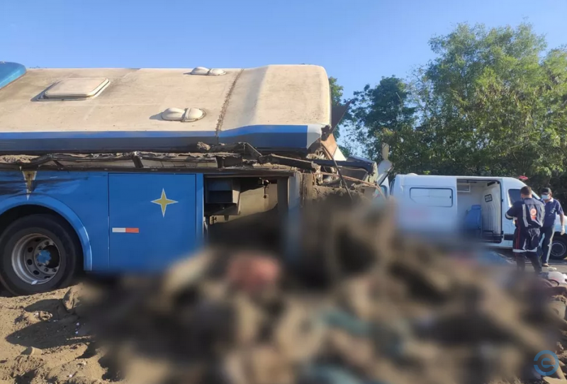 Acidente em rodovia no interior de SP provoca 41 mortes, diz PM
