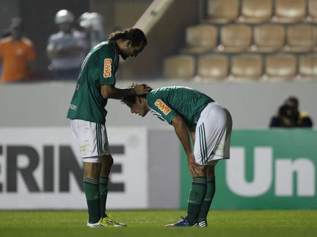 Antes de final, Palmeiras bate Figueirense de virada e vence a 1ª
