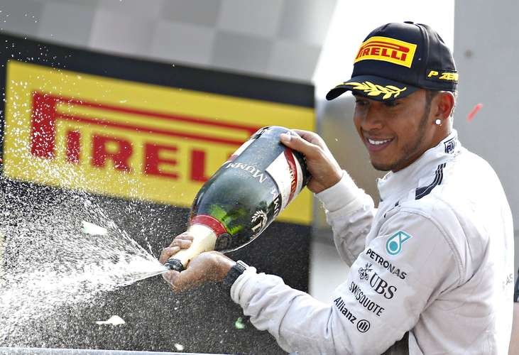 Hamilton desbanca Rosberg, e Massa volta ao pódio