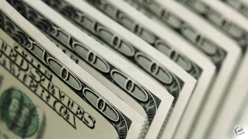 Dólar opera em queda nesta quarta, após aprovação da meta fiscal