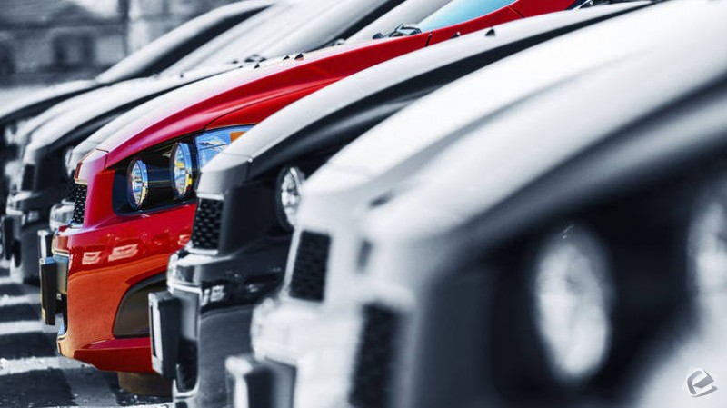 Produção de veículos acumula queda de 24%