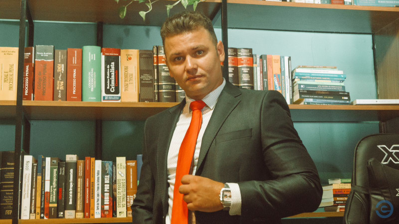 Alex Viana se firma como advogado de referência na eleição de 2024