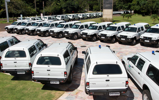 Governo fortalece o agronegócio com a entrega de 121 veículos à Iagro